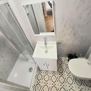 Private Bathroom Twin Room